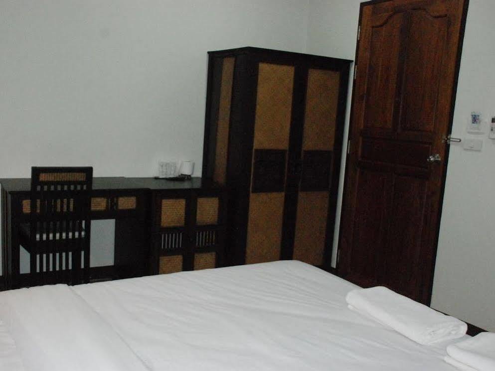 Ud Residence Udon Thani Buitenkant foto