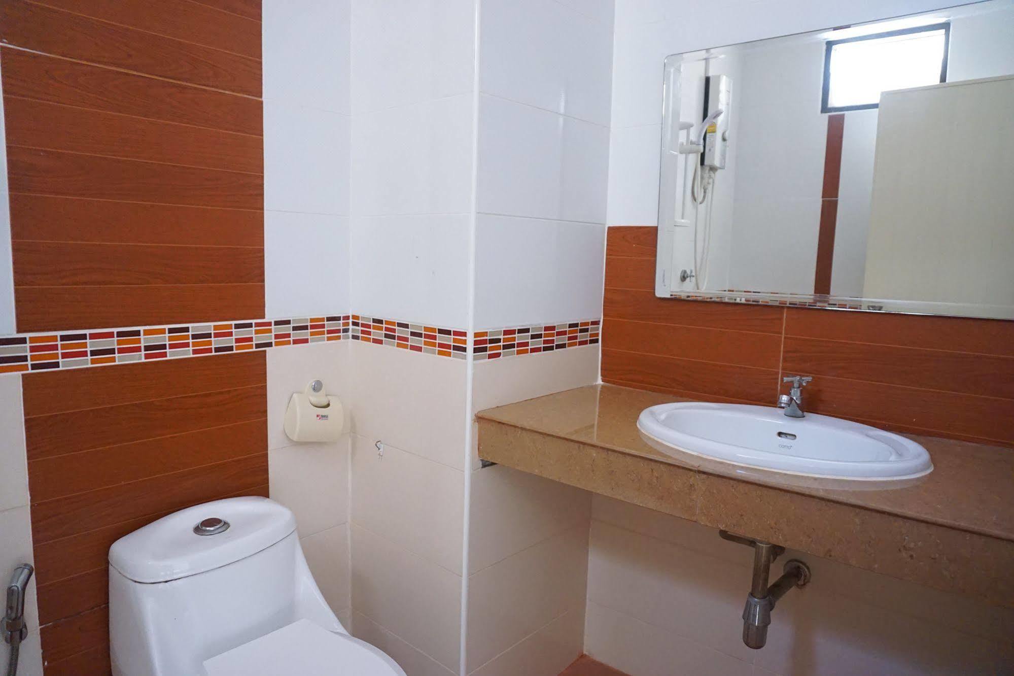 Ud Residence Udon Thani Buitenkant foto